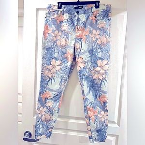 High quality KUT jeans with elegant floral print